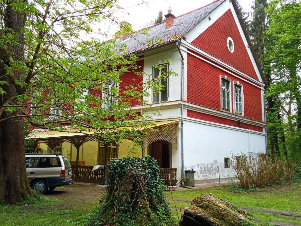 Kalmar Vendeghaz-Vadaszhaz Tornyiszentmiklos Buitenkant foto